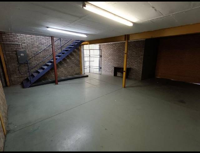 INDUSTRIAL PROPERTY TO RENT IN HALFWAY HOUSE